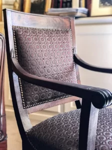 Fauteuil restauration Maison Esclavissat, Mâcon