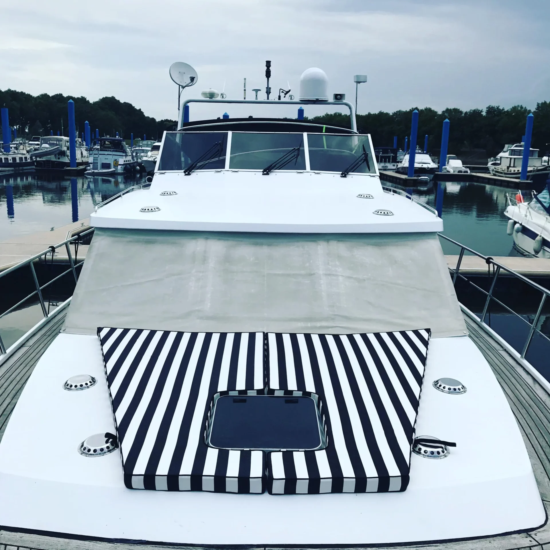 Coussins de bateau, bains de soleil, Maison Esclavissat, Mâcon