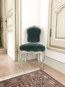 Chaise Louis XV Maison Esclavissat Mâcon