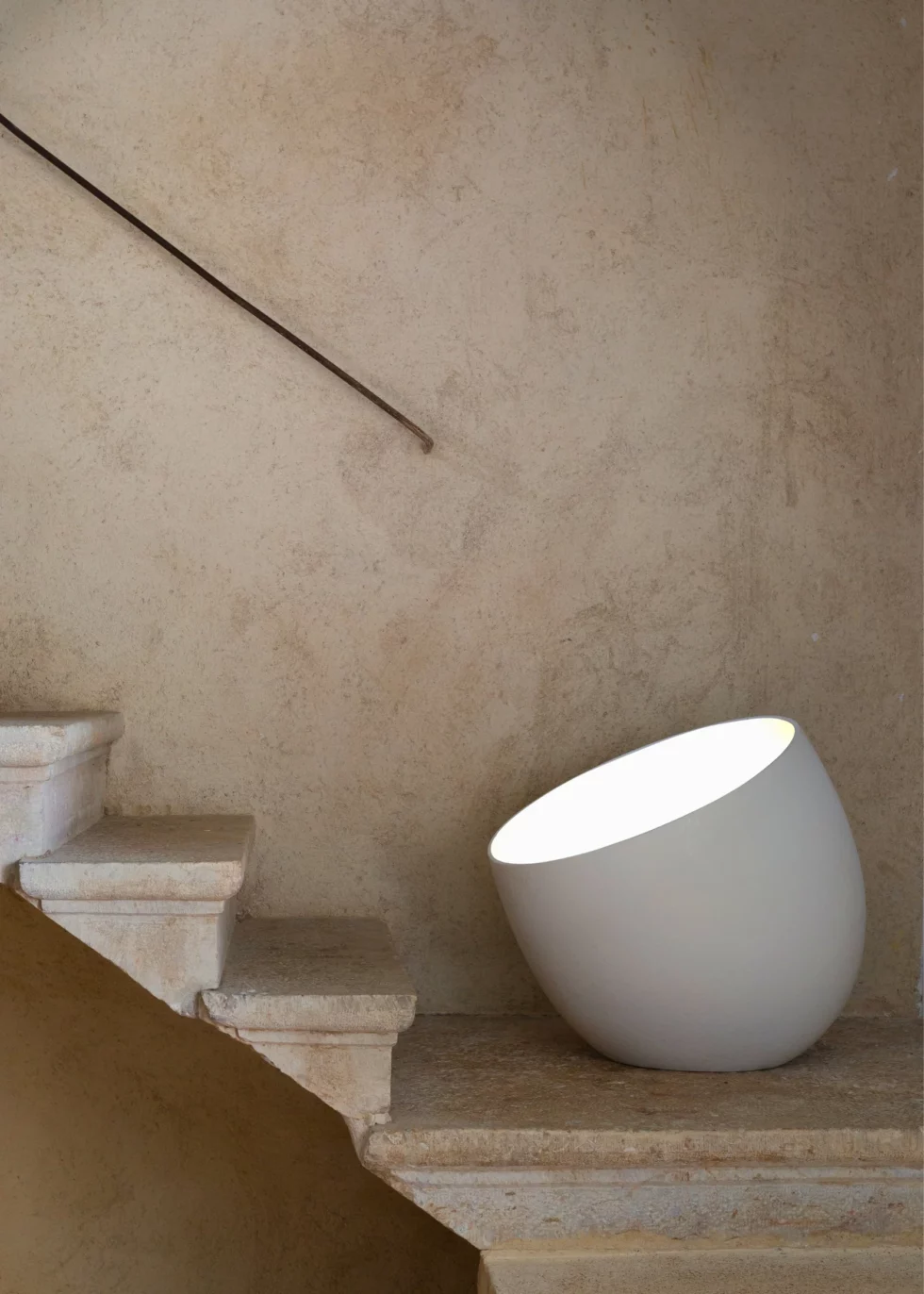 Projecteur Globe | Faïencerie de Charolles | La Maison Esclavissat | Artisan Tapissier à Mâcon