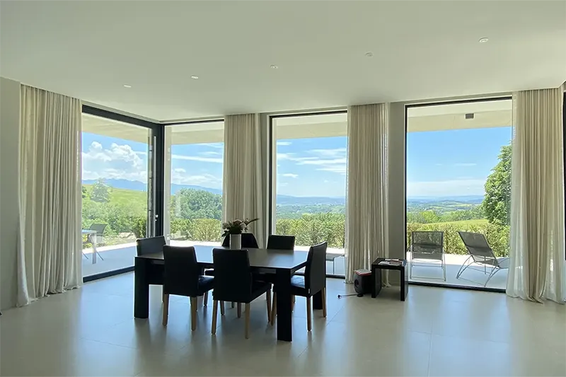 Création et restauration de rideaux sur mesure à Mâcon