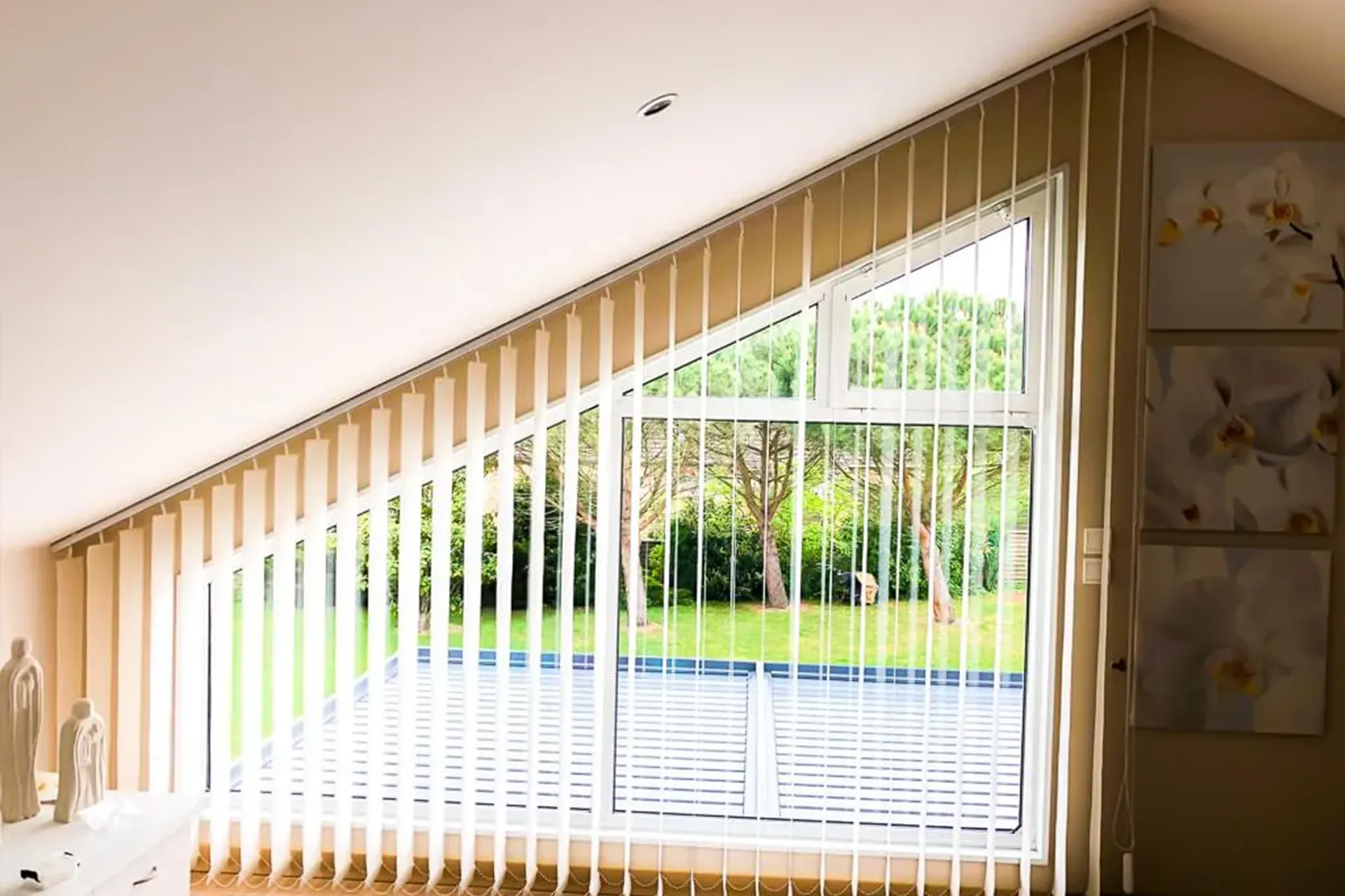 Fourniture, restauration et service après-vente de stores californiens à Mâcon